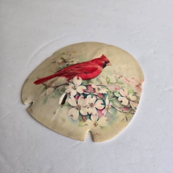 Vintage Hand Painted Sand Dollar Red Cardinal On Dogwood Blossoms 4 X 5 inches - Picture 2 of 8